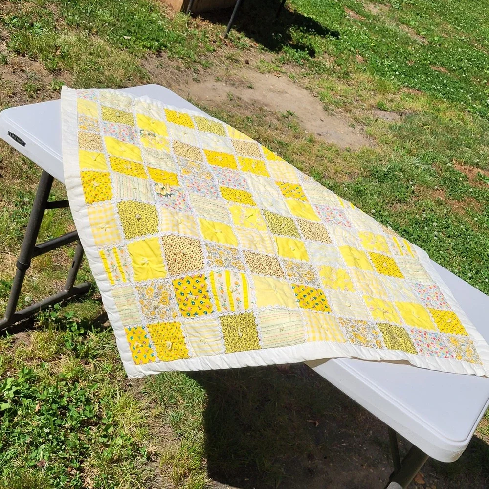 N/A cheerful yellow